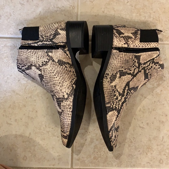 Anthropologie Parker & Sky Snakeskin Animal Chelsea Ankle Boots NWOT Size 8.5 - Picture 9 of 15